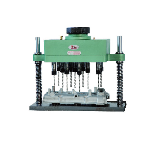 發動機蓋板多軸鉆孔